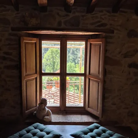 Attic With Balcony At Del Capo Bauernhof Capannori